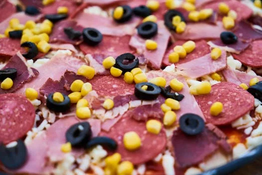 pepperoni pizza with spicy pepperoni slices